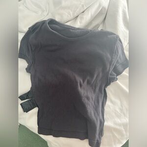 h&m crop top, used like brand new, size x small